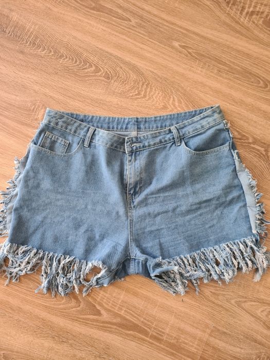 Szerokie szorty modne frędzle spodenki jeansowe 2xl