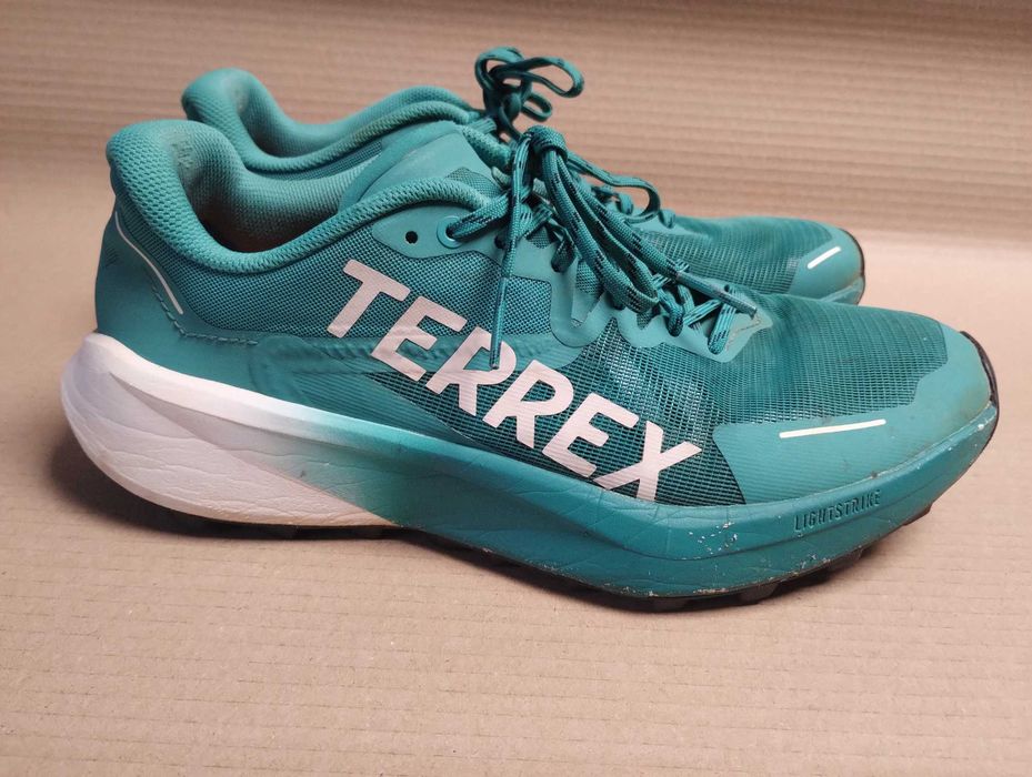 Buty sportowe trekkingowe 43 1/3 Adidas terrex