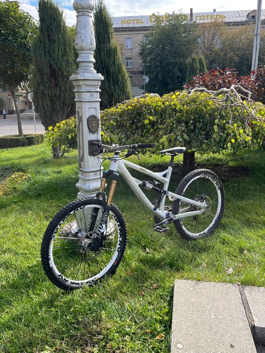 Rose soulfire 26"
