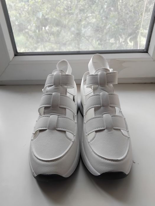 Кроссовки-босоножки новые 41р 26см стелька