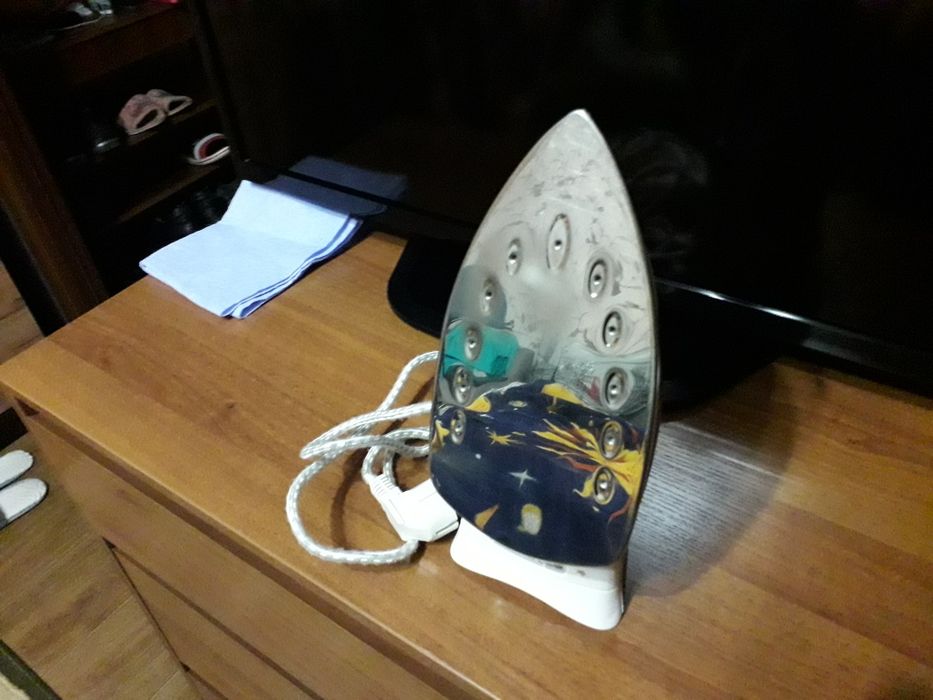 Праска білого коляру в гарному стані