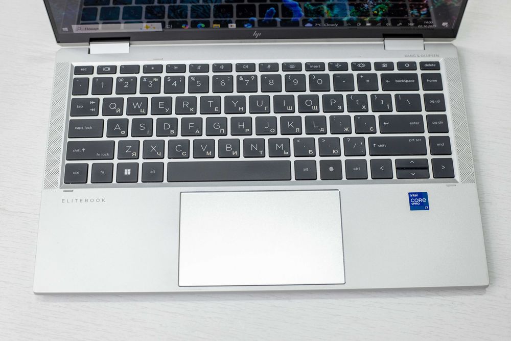 HP EliteBook X360 1040 G8 i7-1185G7 16RAM 512Gb SSD TOUCH FHD IPS 14”