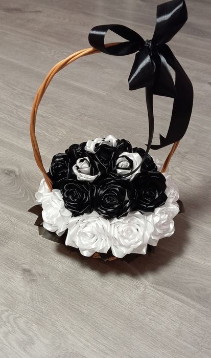 Букети і кошики з атласних  стрічок