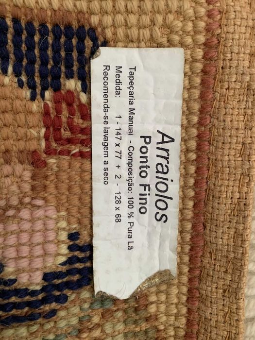 Conjunto 3 tapetes arraiolos (1=147X77 e 2=128X68)