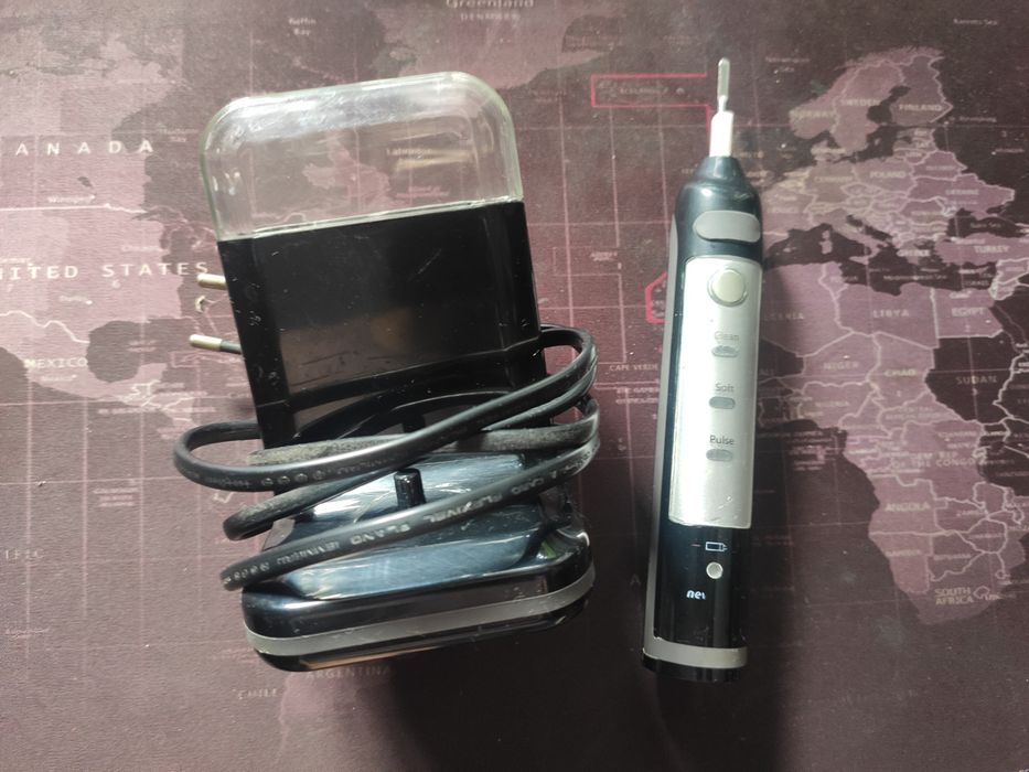 Szczoteczka nevadent + ładowarka