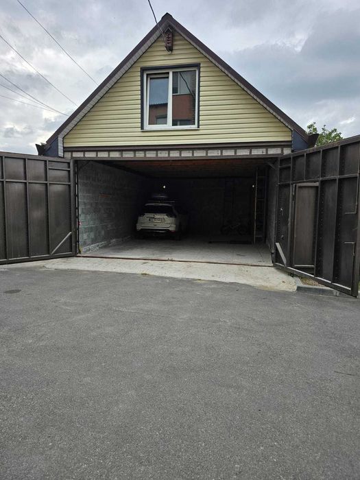 Срочно!!!Продам гараж в центре с документами. Собственник.120 кв.м.