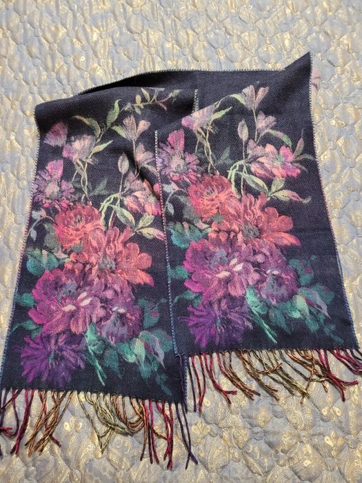 Шарф "Laura Ashley "