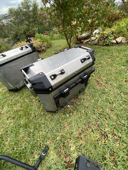Malas givi trekker outback com apoios e rack preco negociavel
