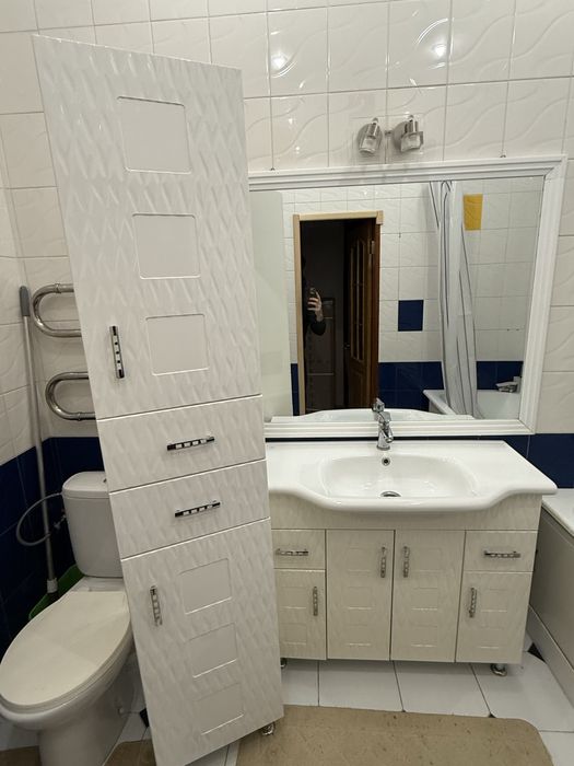 Продам зеркало с подсветкой