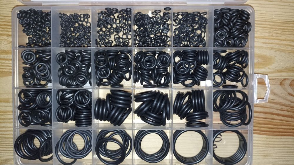 Резиновые кольца  1200 шт. Є на 990 шт.