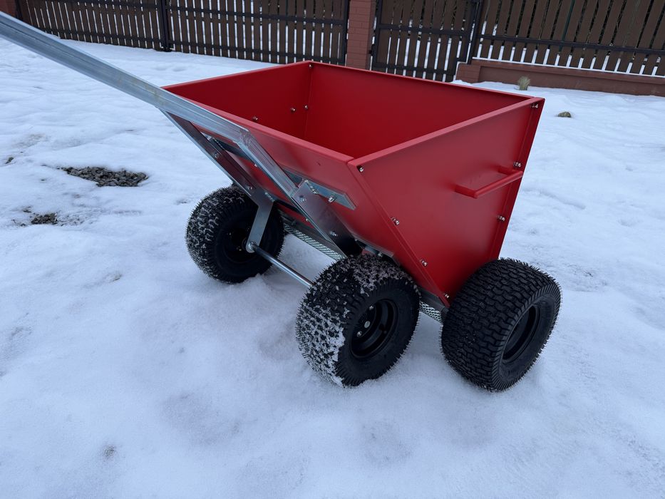 Posypywarka do ziemi piachu piaskarka  (Cena przedsezownowa)