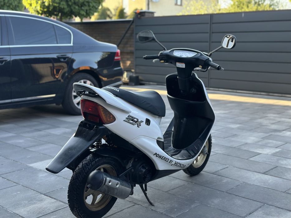 Скутер Honda Dio 35 ZX в гарному стані