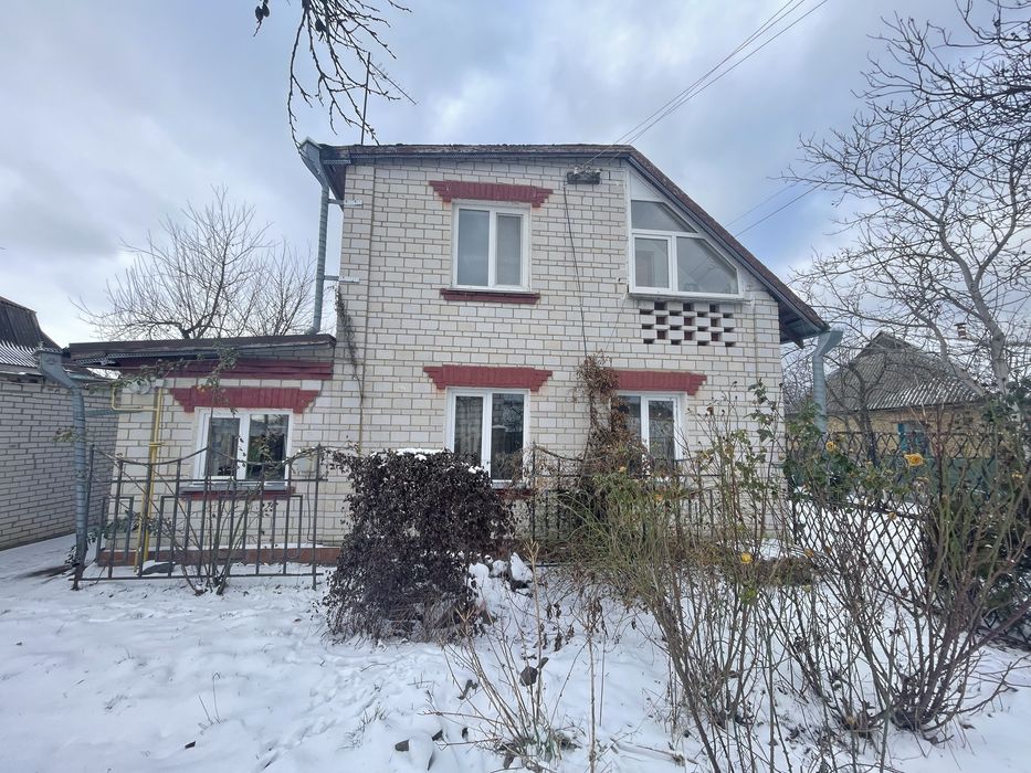 Продаж будинку біля р. Дніпро