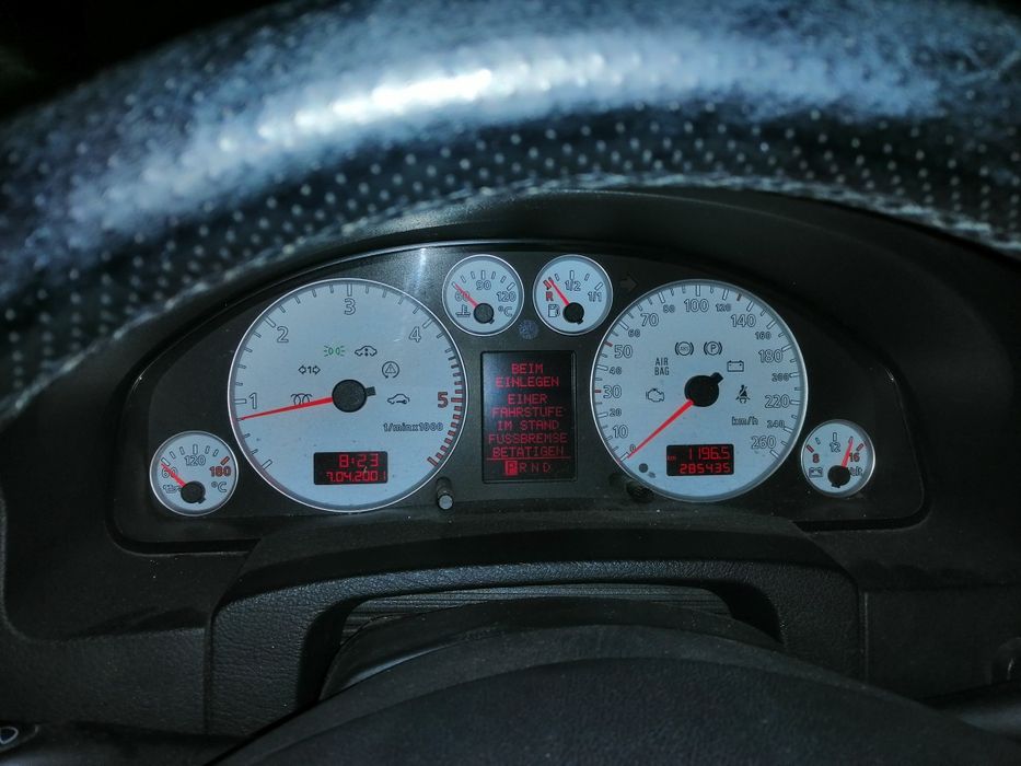 Продам приборную панель на Ауди а6с5 2,5 тди в идеальном состоянии