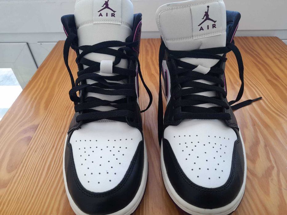 NIKE AIR JORDAN 1 - NOVOS - nº grande
