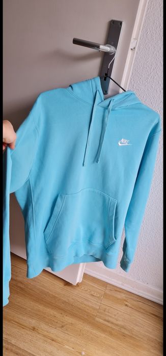 Niebieska bluza nike