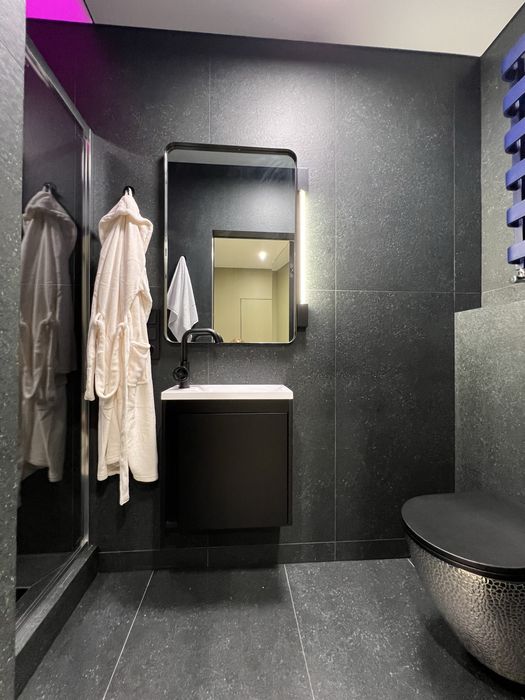 Вишукана та авторська 3-кімнатна квартира в центрі міста