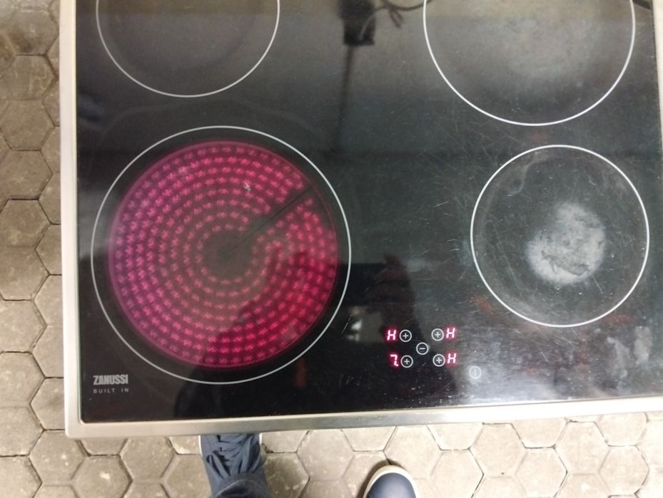 Placa vitro cerâmica