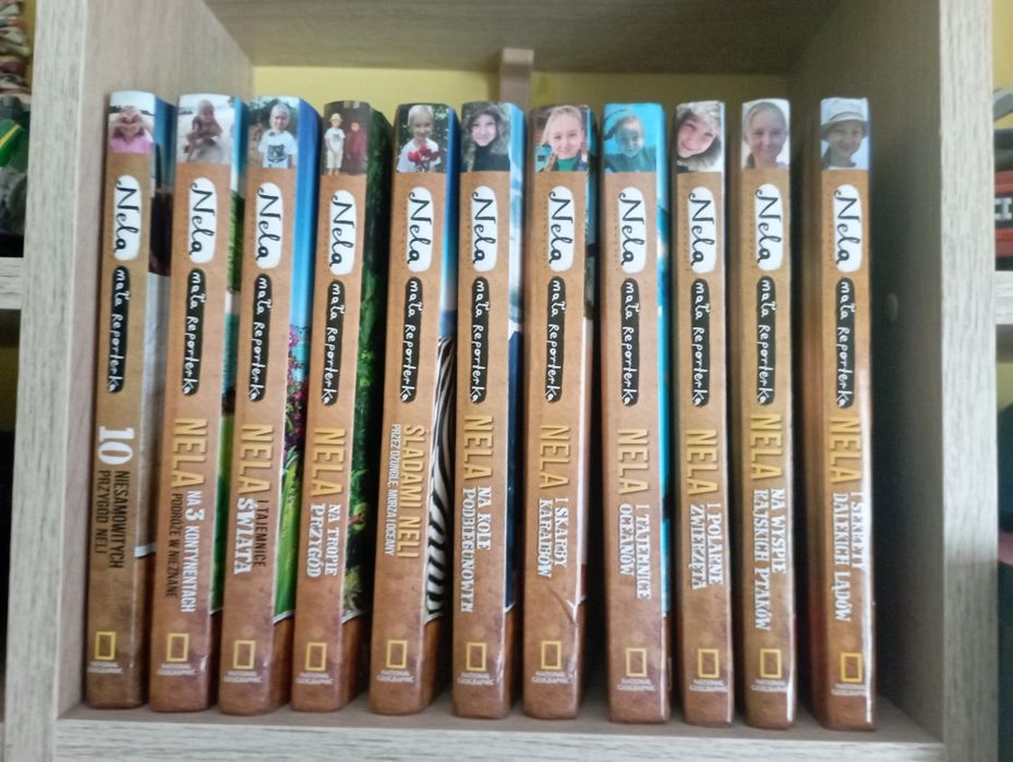 11 tomów książki Nela mała reporterka