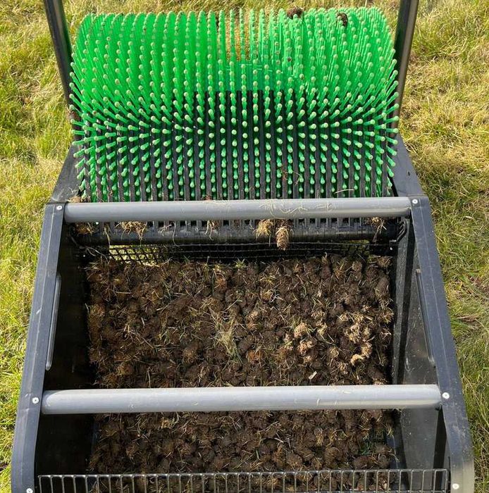 Zbieracz do wykorków po wertykulacji , orzechów , boisko ogród