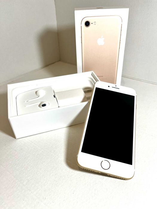 Apple iPhone 7 Gold com carregador e auriculares