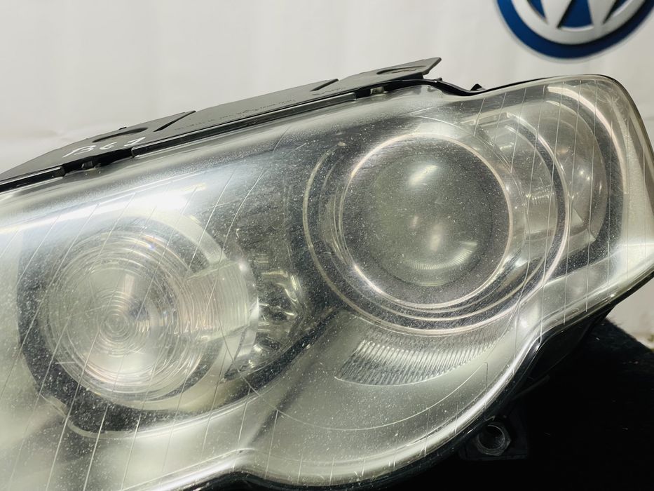 Фари ксенон пассат Б6 фара ксенонова passat B6 оптика світло vw