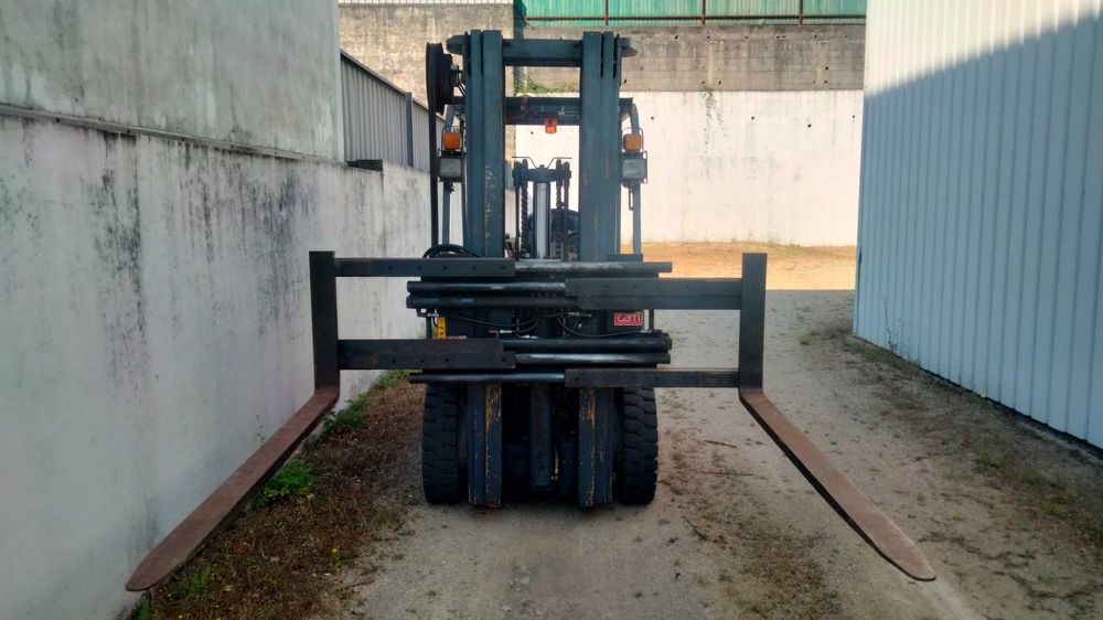 Empilhador Elétrico HELI CPD25 2,5T | Mastro Triplex 5 m | Carregador Incluído