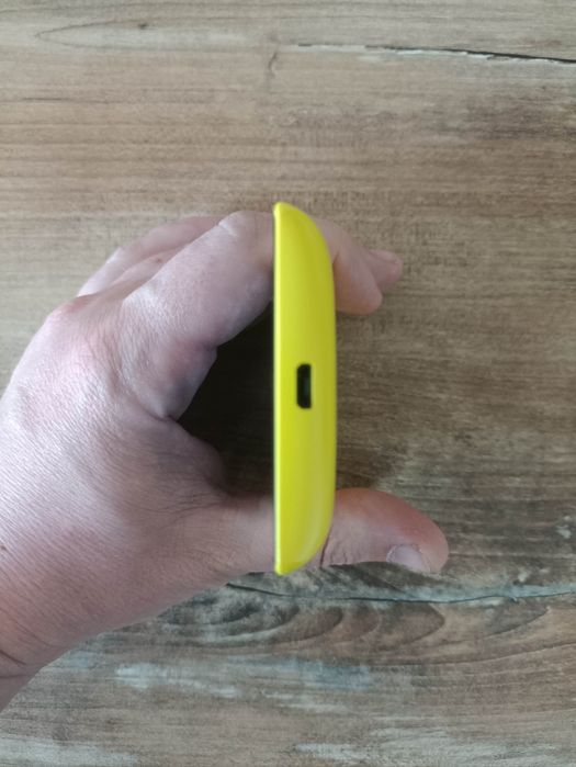Nokia Lumia 520 під заміну кнопки включення