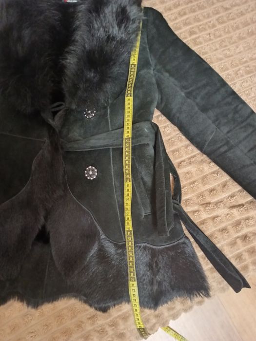 Дублянка жіноча розмір М чорна камера подає як сіра