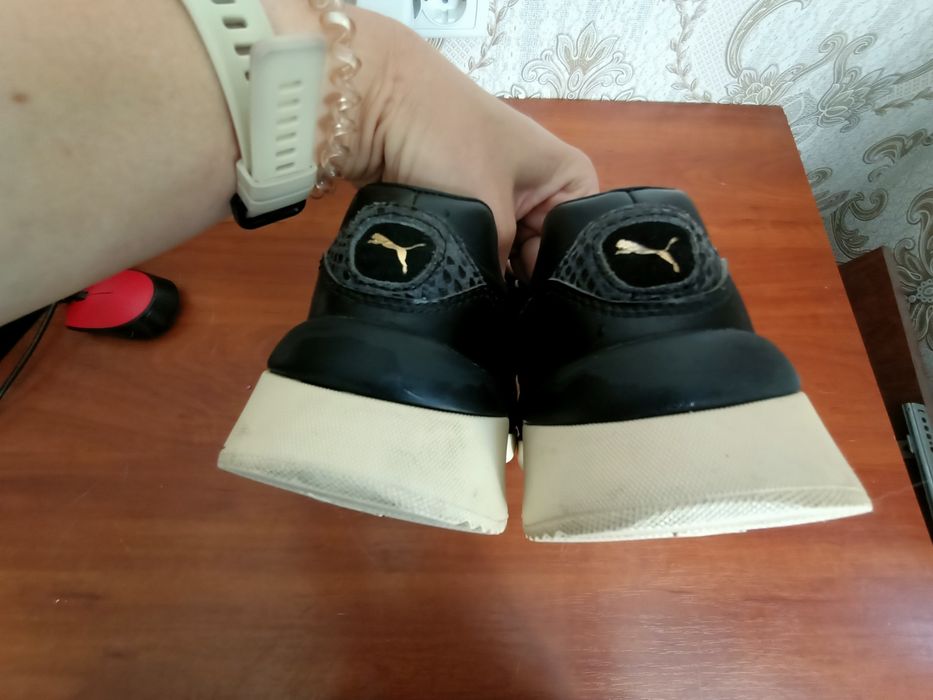 Кросівки Puma, розмір 37.5
