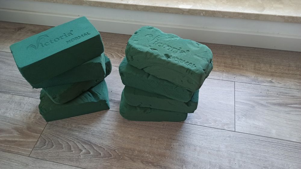 Gąbki florystyczne do kwiatów żywych