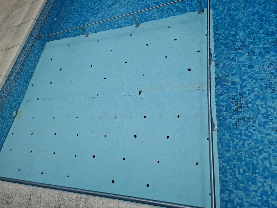 Plataforma de segurança para piscina / zona baixa para crianças