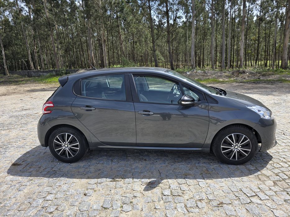 Peugeot 208 1.0 gasolina