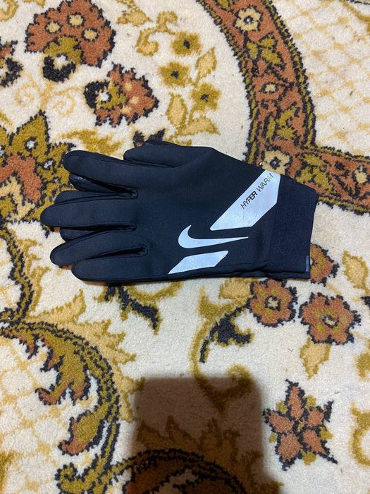 Перчатки - Nike Hyperwarm