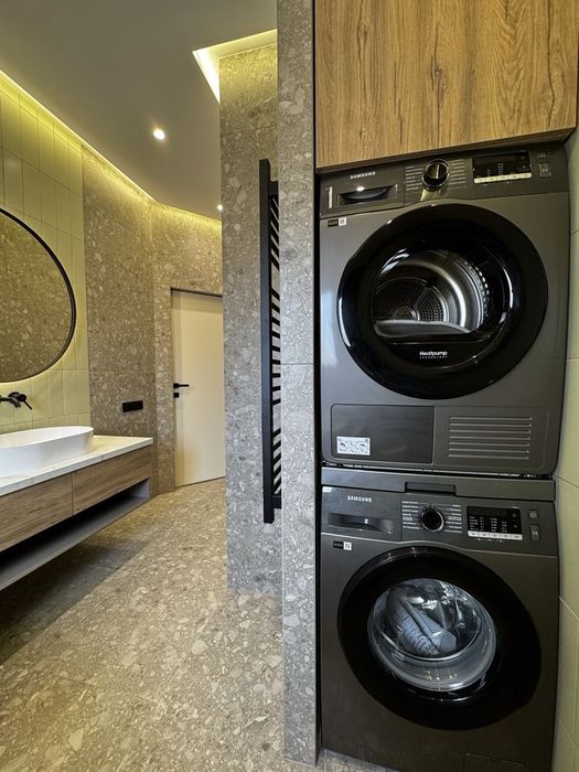 Продаж стильного таунхаусу, New Village