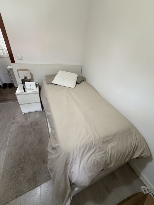 Quarto Completo – Roupeiro + Cama + Cómoda + Secretária