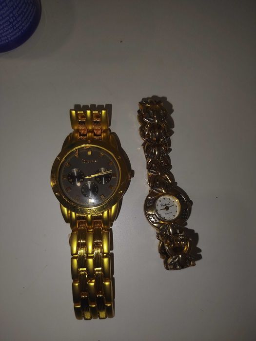 Relógios de Quartzo Dourados – Excelente Estado! Entrega Rápida