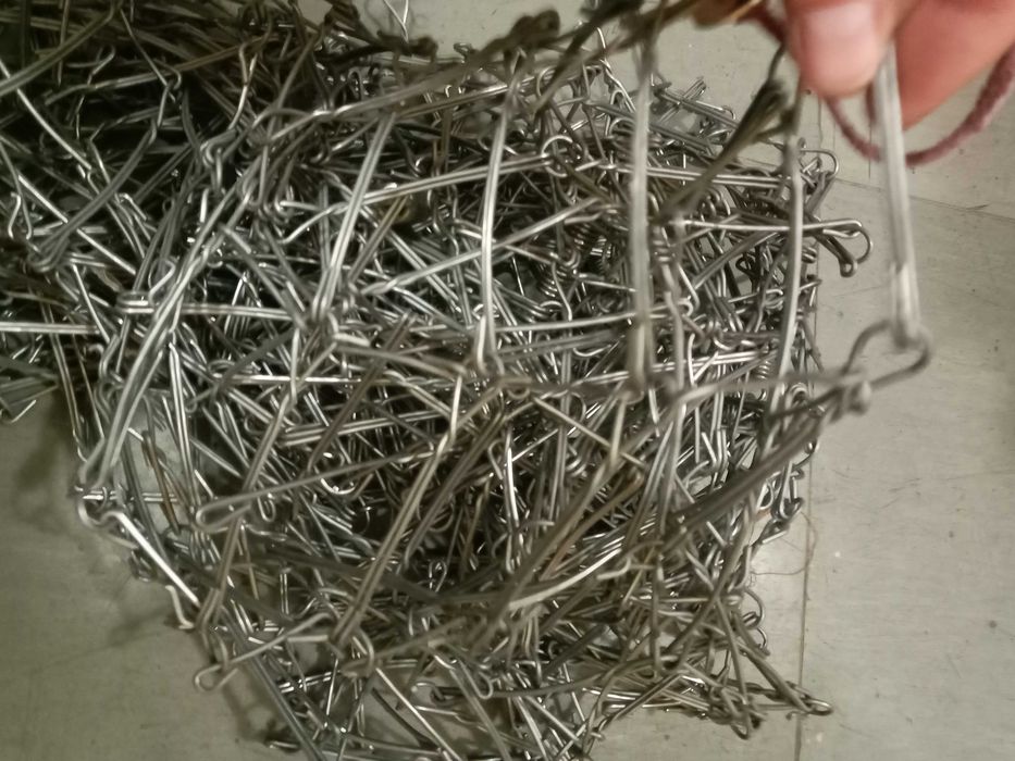 Металлическая сетка, вольер, заграждение