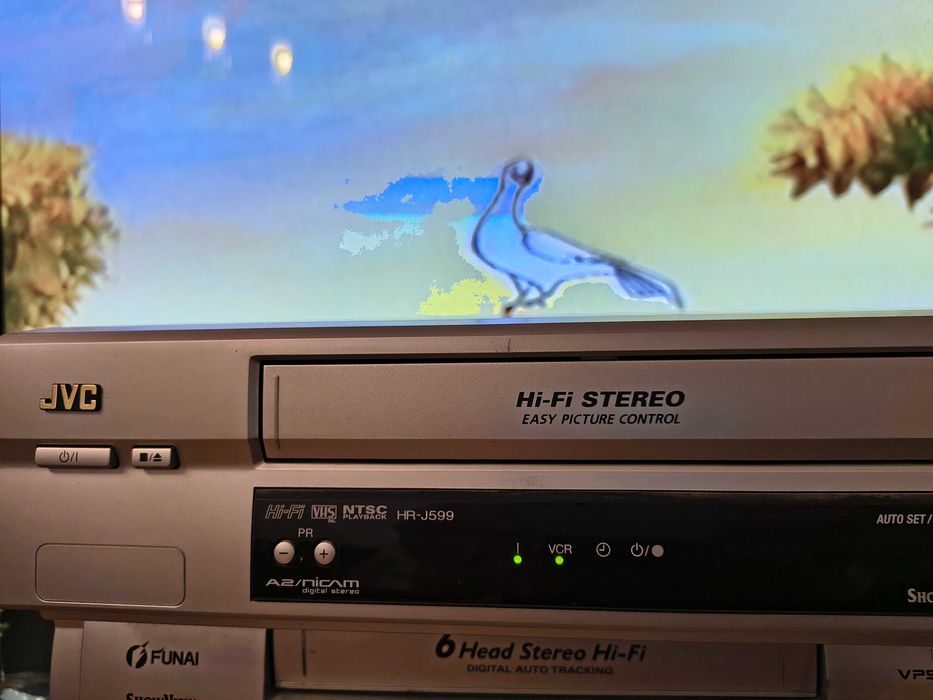 Magnetowid JVC HR-J599EU