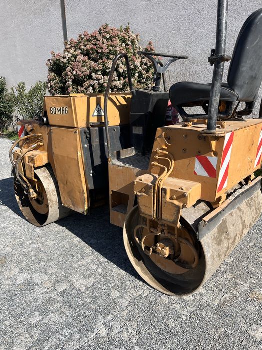 BOMAG AD 120 - Cilindro Compactador