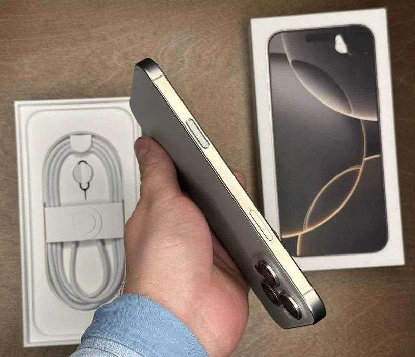 iPhone 16 Pro Max, 512 ГБ, SIM + eSIM
