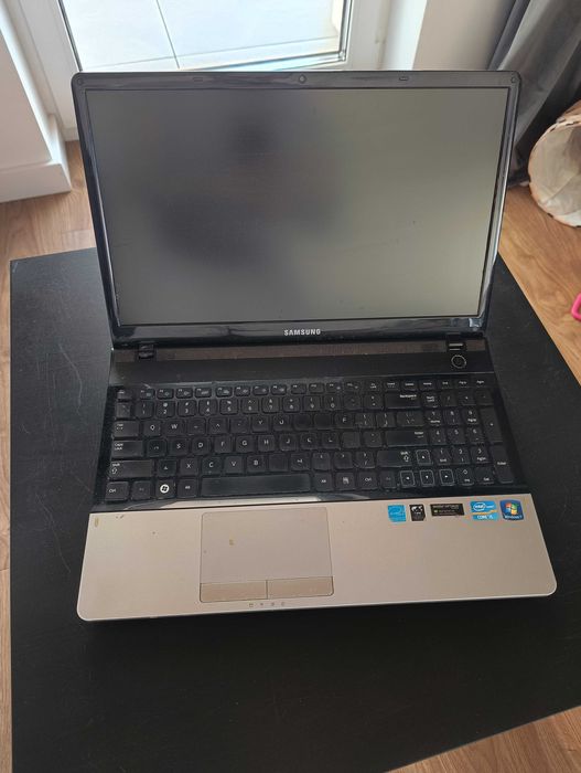 laptop samsung NP300E5A