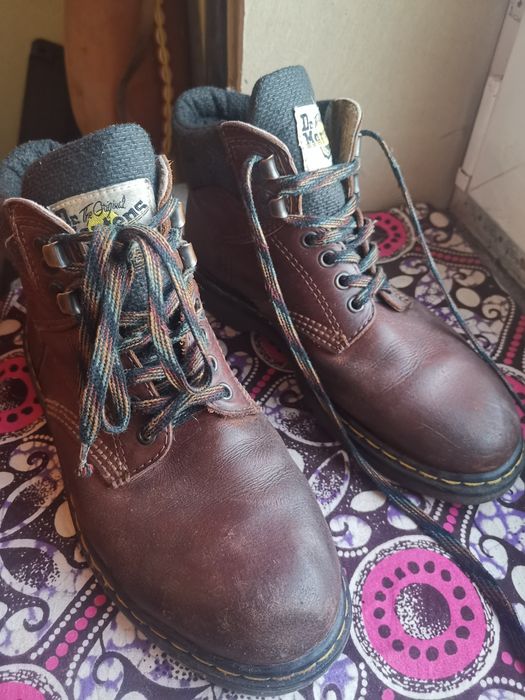 Glany unisex Dr. Martens