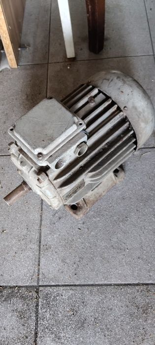 Silnik 400v 2,2 kw