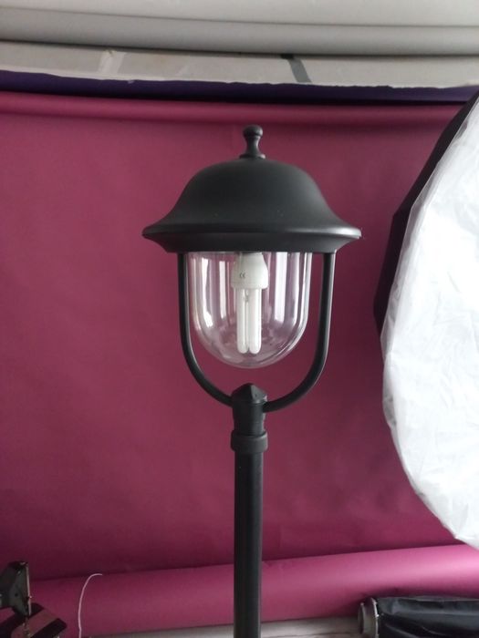 Latarnia ogrodowa lampa stojąca