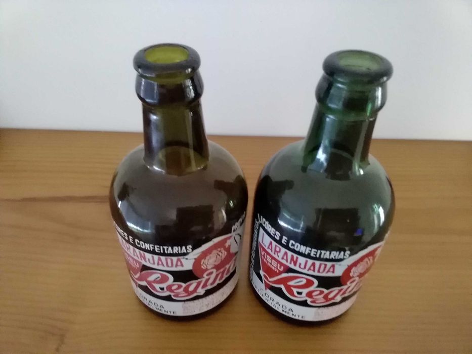 2 Garrafas de Refrigerante, Pirogravadas, Tipo Pote: Laranjada Regina da Provir - Viseu