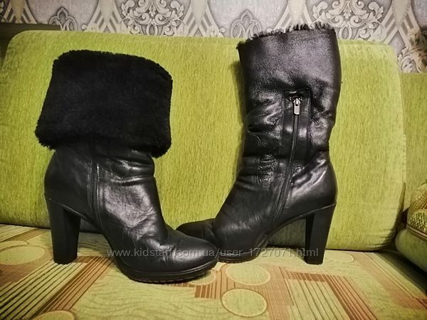 Продам зимние кожаные сапоги