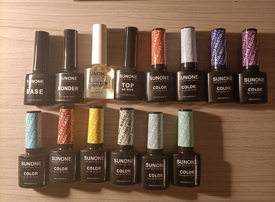 Ogromny zestaw z lampa i lakierami do manicure hybrydowowego