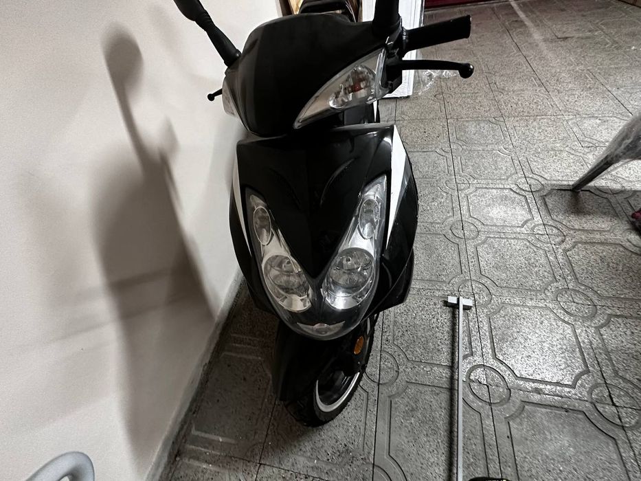 Продам скутер spark 150 r17