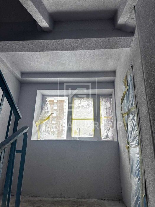 Продаж великої 2 кімнатної квартири в центрі